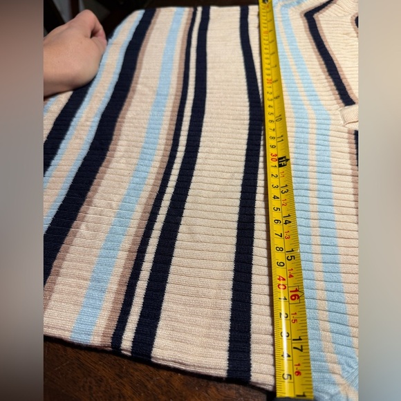 Striped Y2k Vibes Collared Sweater - Picture 4 of 4